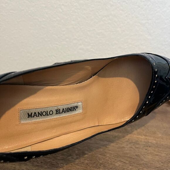 Manolo Blahnik Patent Leather Studded Pointed Toe Kitten Heels Size 41 11 - Picture 10 of 10